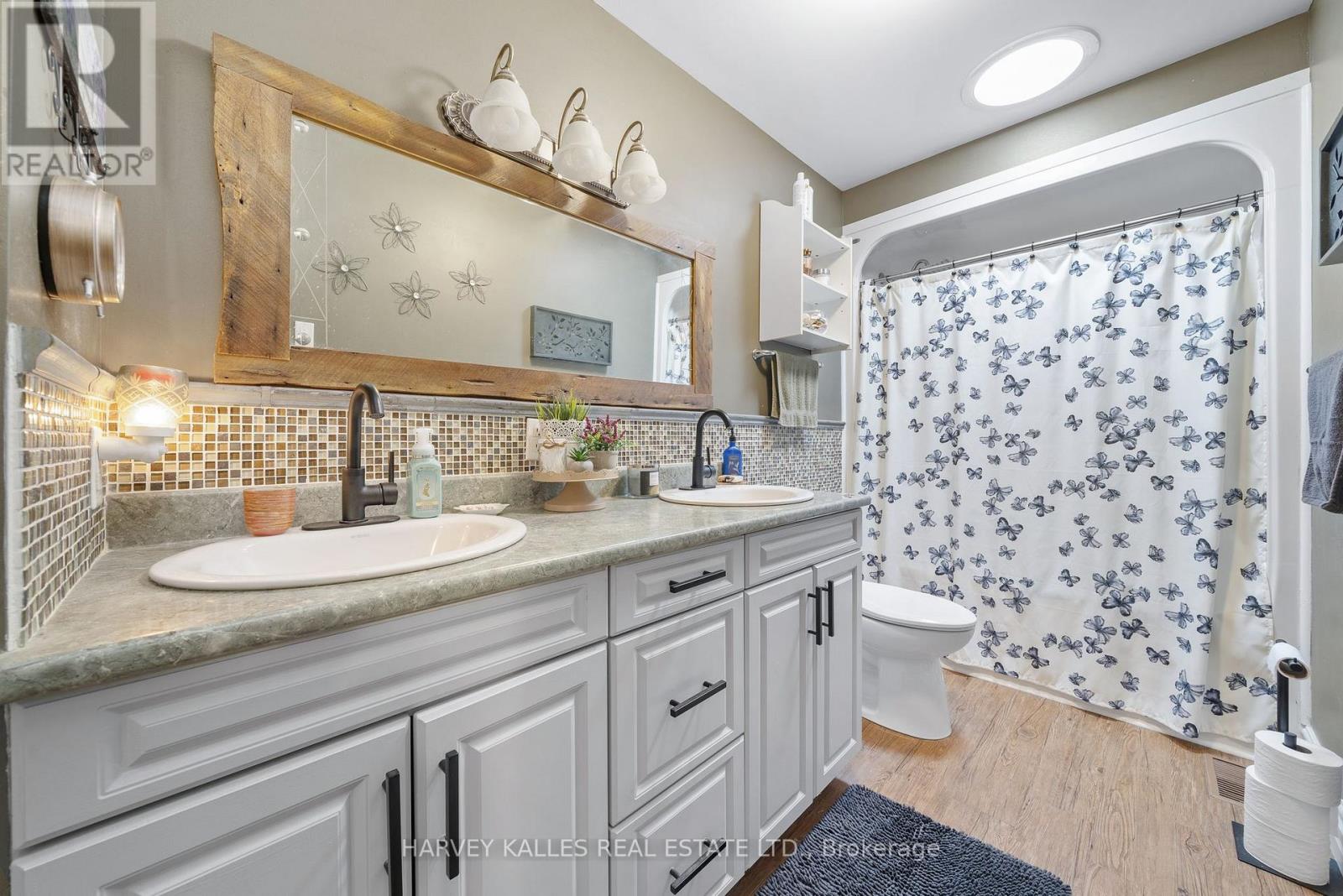 46 Barker Street, Prince Edward County, Ontario  K0K 2T0 - Photo 15 - X12281326