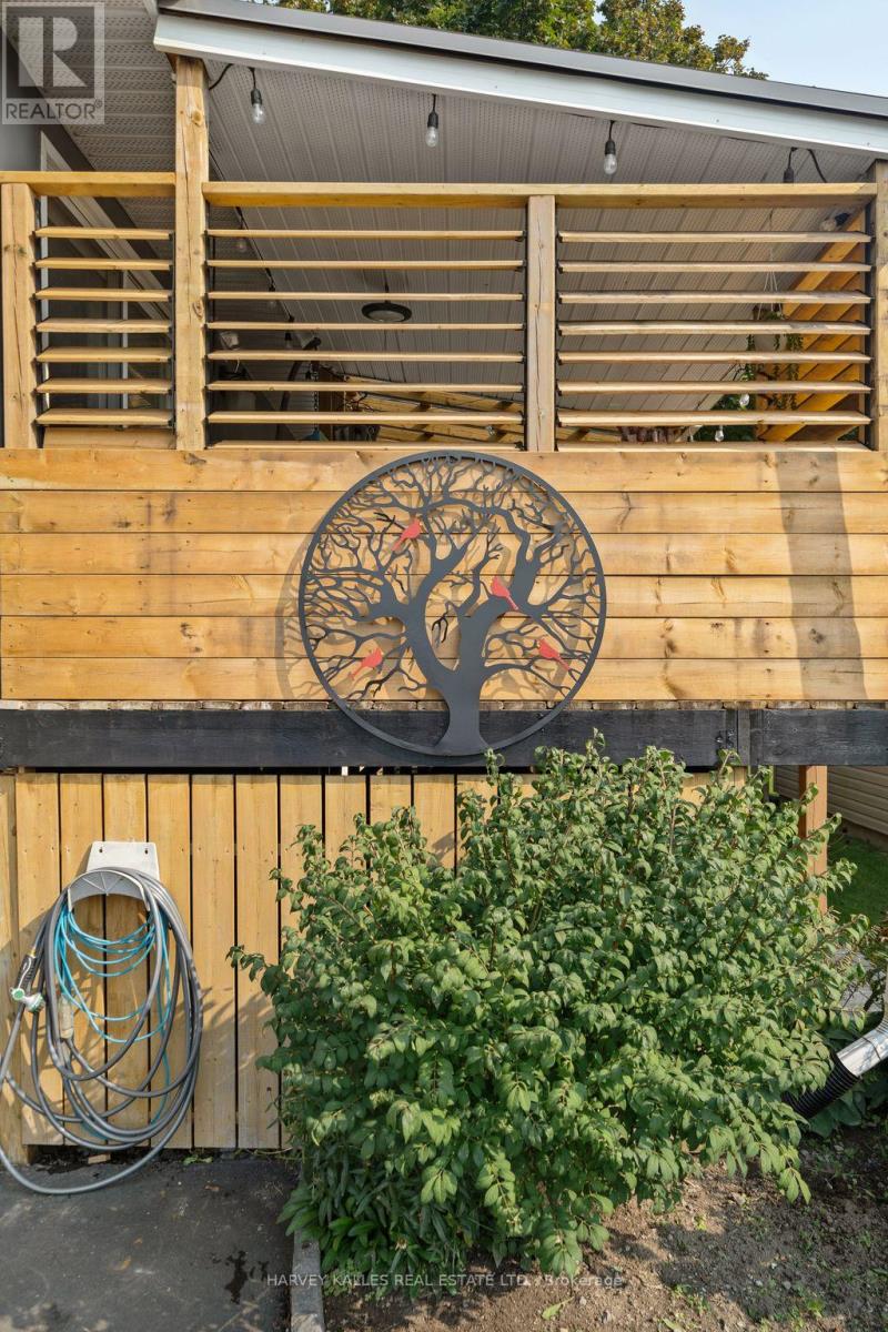 46 Barker Street, Prince Edward County, Ontario  K0K 2T0 - Photo 33 - X12281326