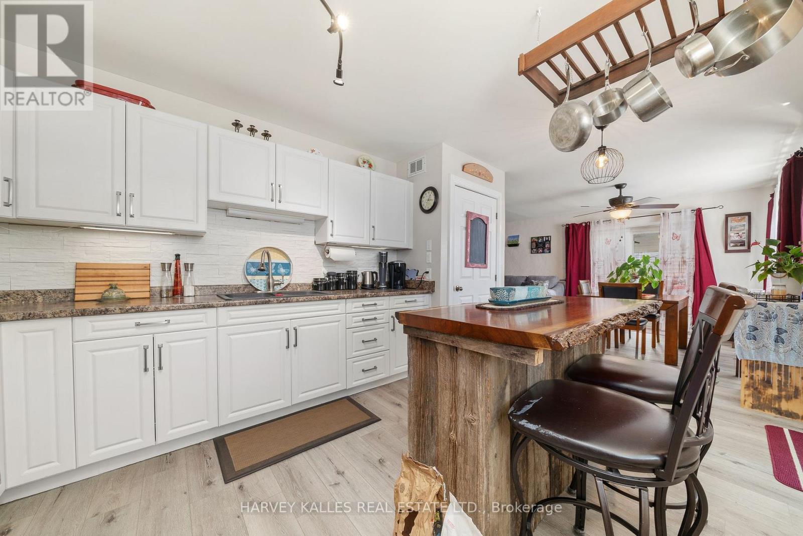 46 Barker Street, Prince Edward County, Ontario  K0K 2T0 - Photo 9 - X12281326