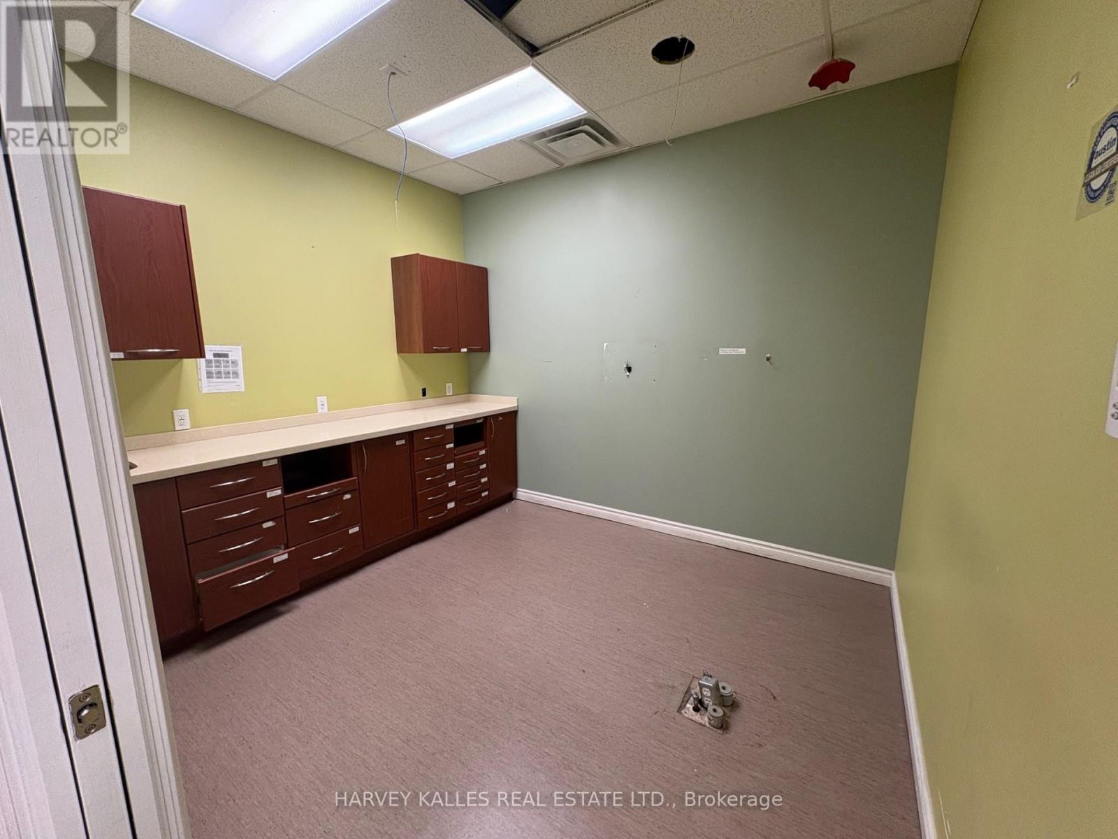 1476 Queen Street W, Toronto, Ontario  M6K 1M4 - Photo 6 - W12339137