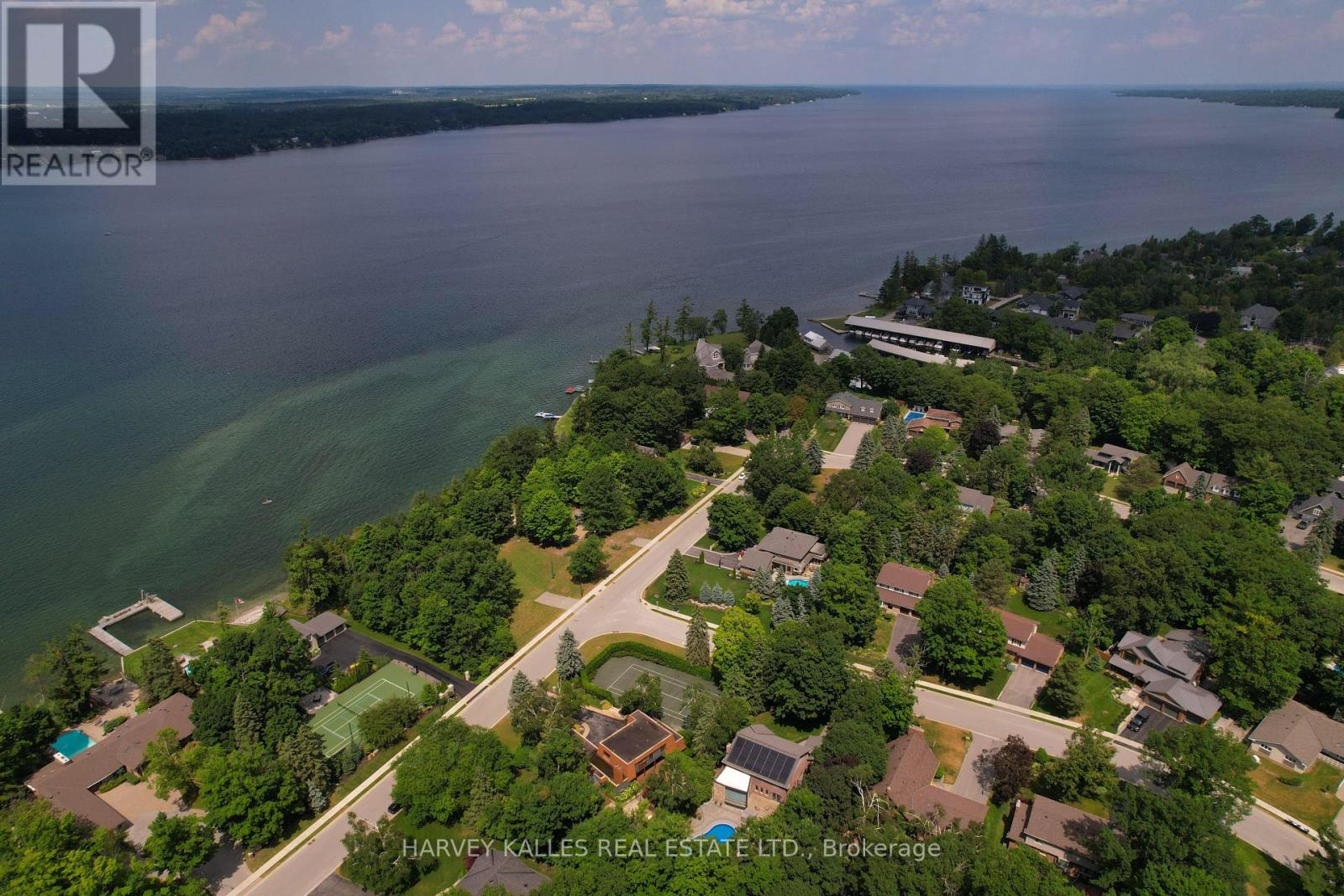 23 Royal Oak Drive, Barrie, Ontario  L4N 7S5 - Photo 2 - S12365110