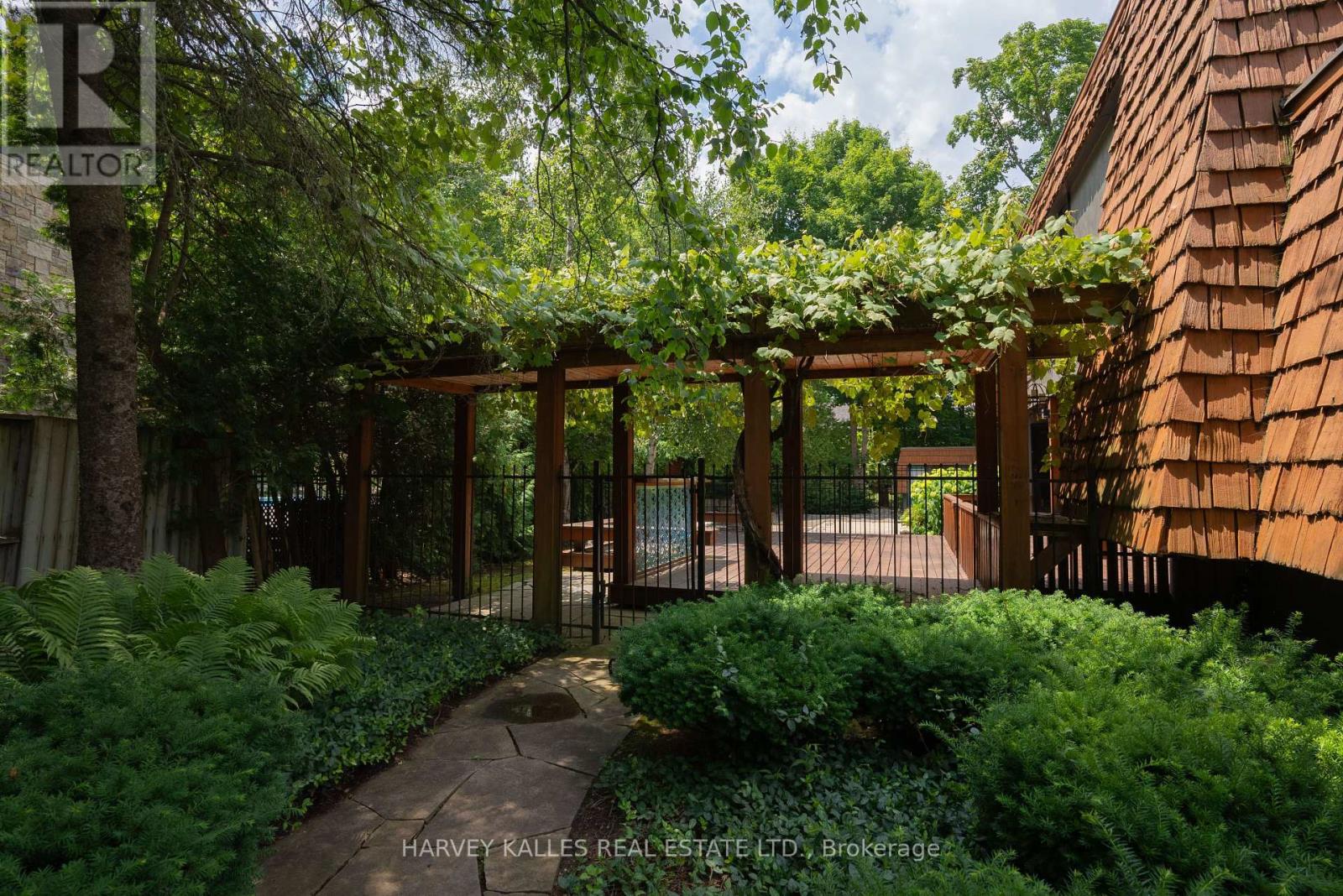 23 Royal Oak Drive, Barrie, Ontario  L4N 7S5 - Photo 32 - S12365110