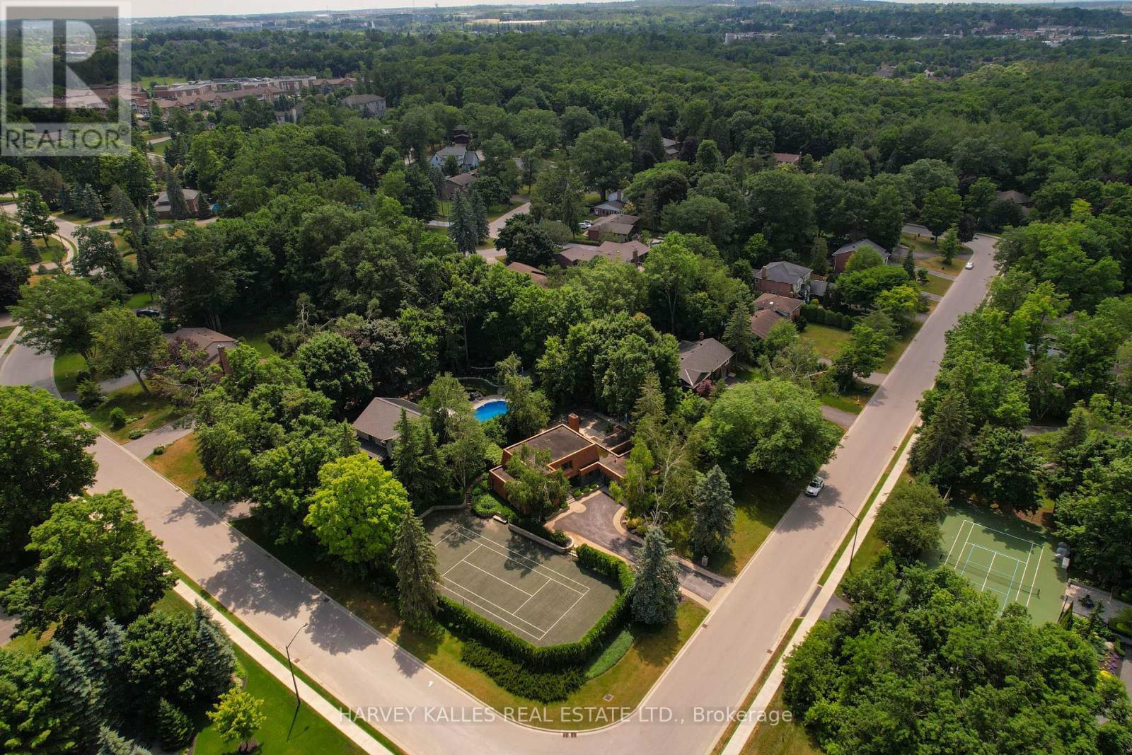 23 Royal Oak Drive, Barrie, Ontario  L4N 7S5 - Photo 5 - S12365110