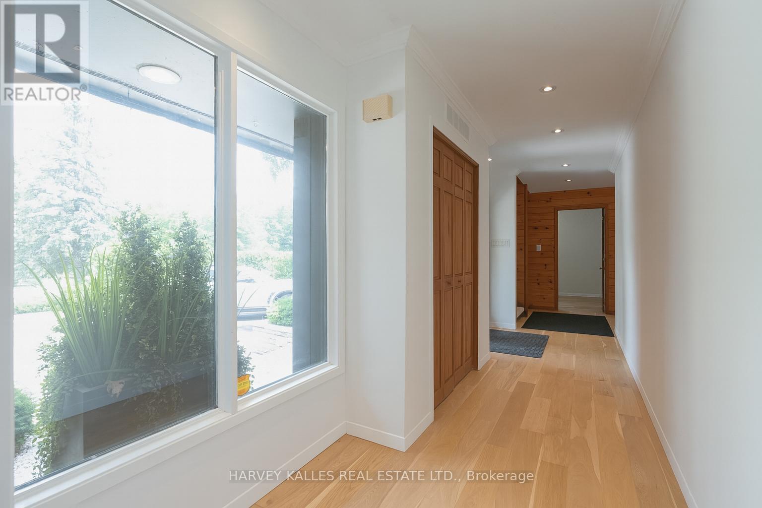 23 Royal Oak Drive, Barrie, Ontario  L4N 7S5 - Photo 8 - S12365110