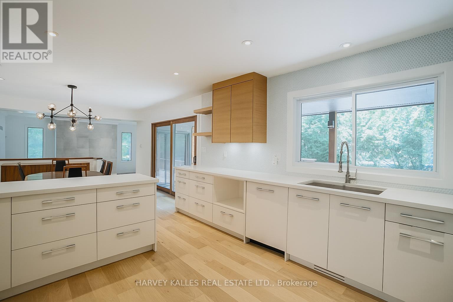 23 Royal Oak Drive, Barrie, Ontario  L4N 7S5 - Photo 9 - S12365110