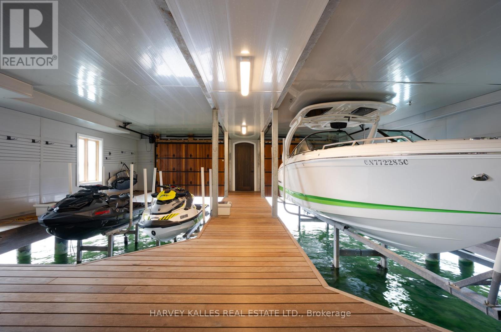 1562 Ladywood Way, Innisfil, Ontario  L9S 2T7 - Photo 11 - N12368768