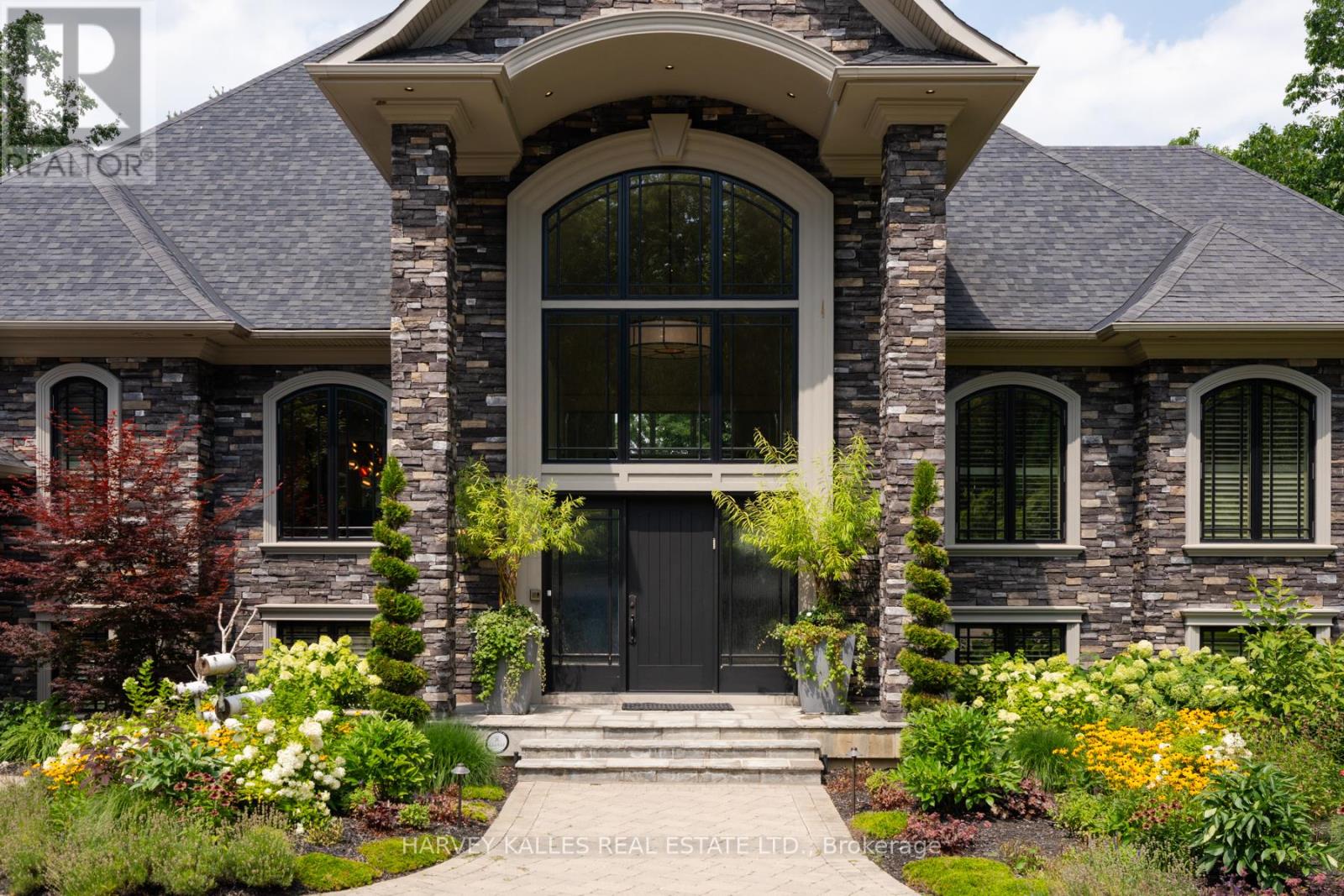 1562 Ladywood Way, Innisfil, Ontario  L9S 2T7 - Photo 12 - N12368768