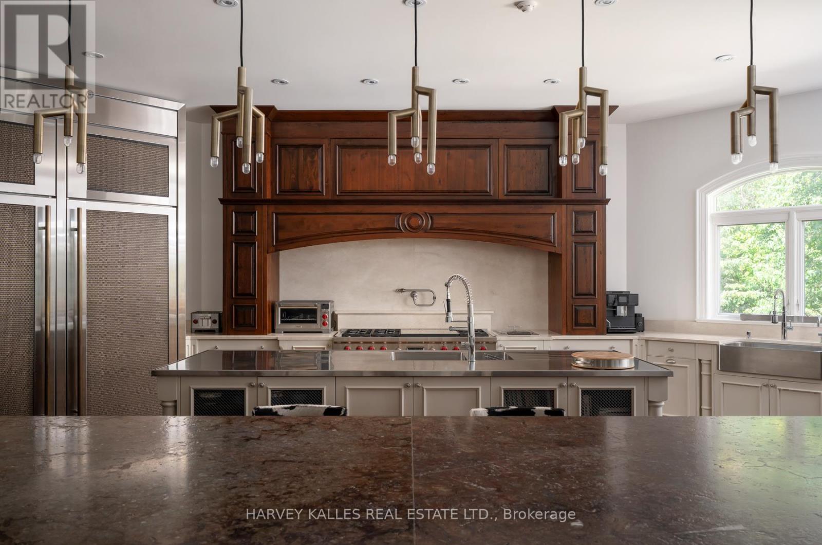 1562 Ladywood Way, Innisfil, Ontario  L9S 2T7 - Photo 30 - N12368768