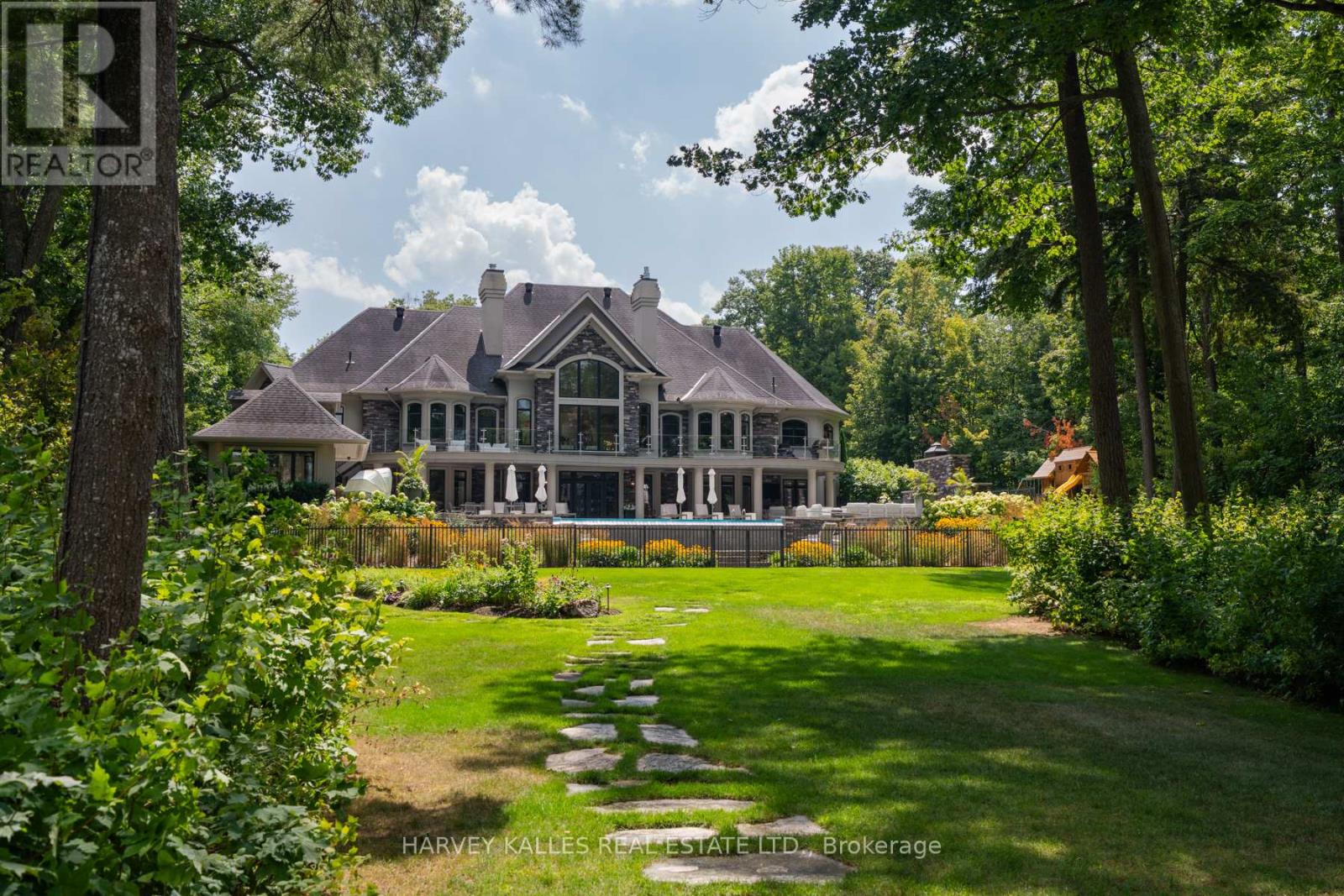 1562 Ladywood Way, Innisfil, Ontario  L9S 2T7 - Photo 46 - N12368768