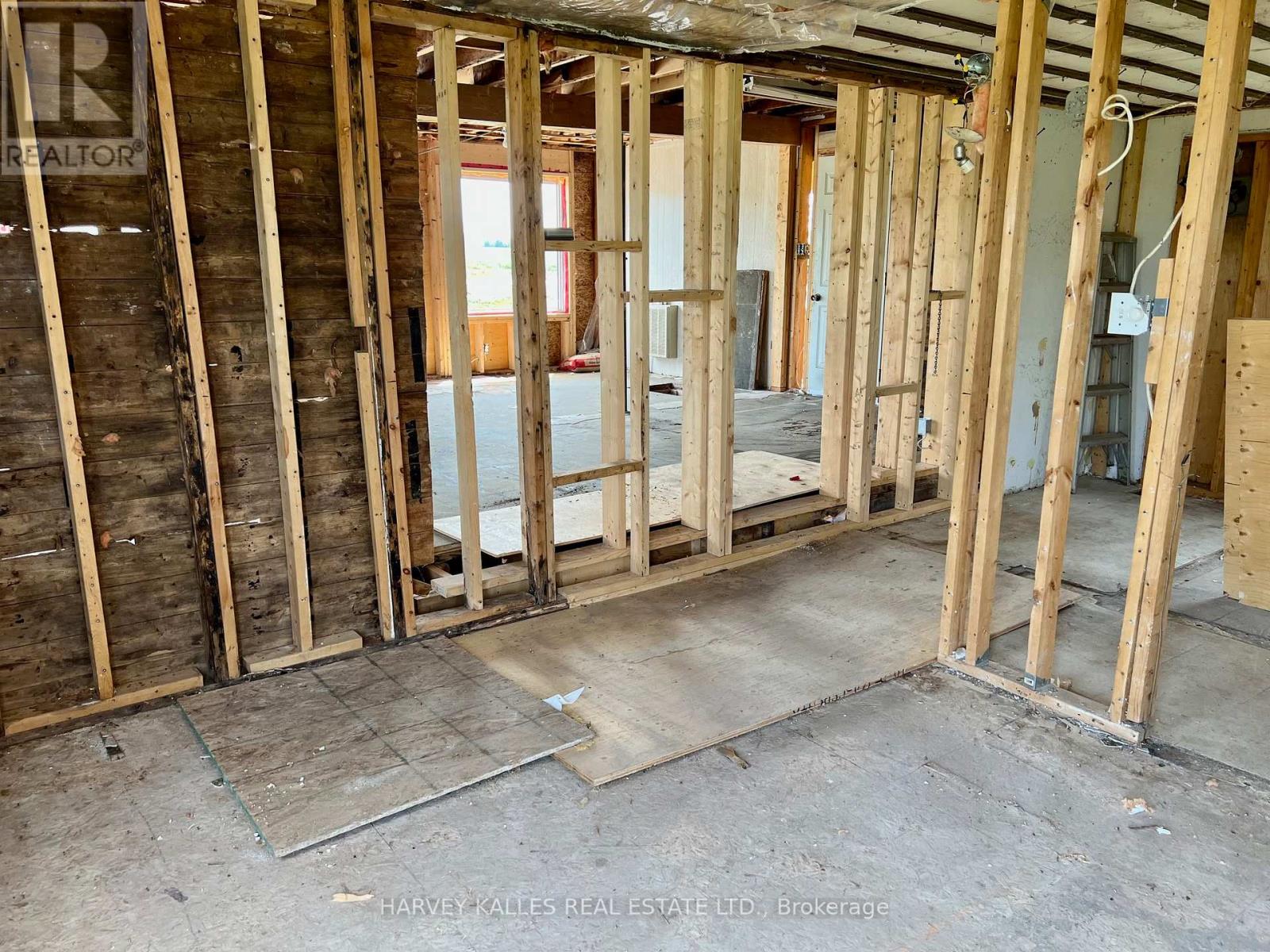 11 Melville Road, Prince Edward County, Ontario  K0K 1T0 - Photo 17 - X12373016