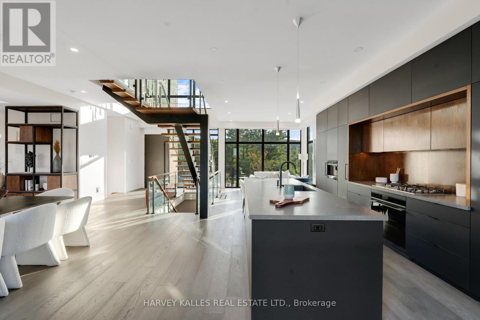 29 Peru Road, Milton, Ontario  L9T 2V5 - Photo 13 - W12378913