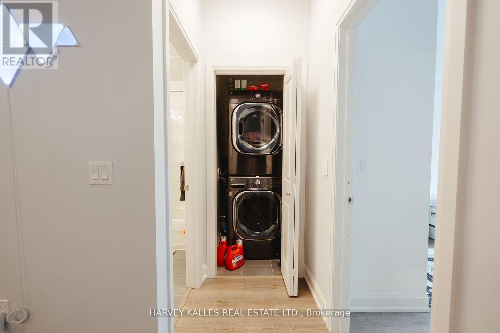 227 - 216 Oak Park Boulevard, Oakville, Ontario  L6H 0K3 - Photo 25 - W12382298