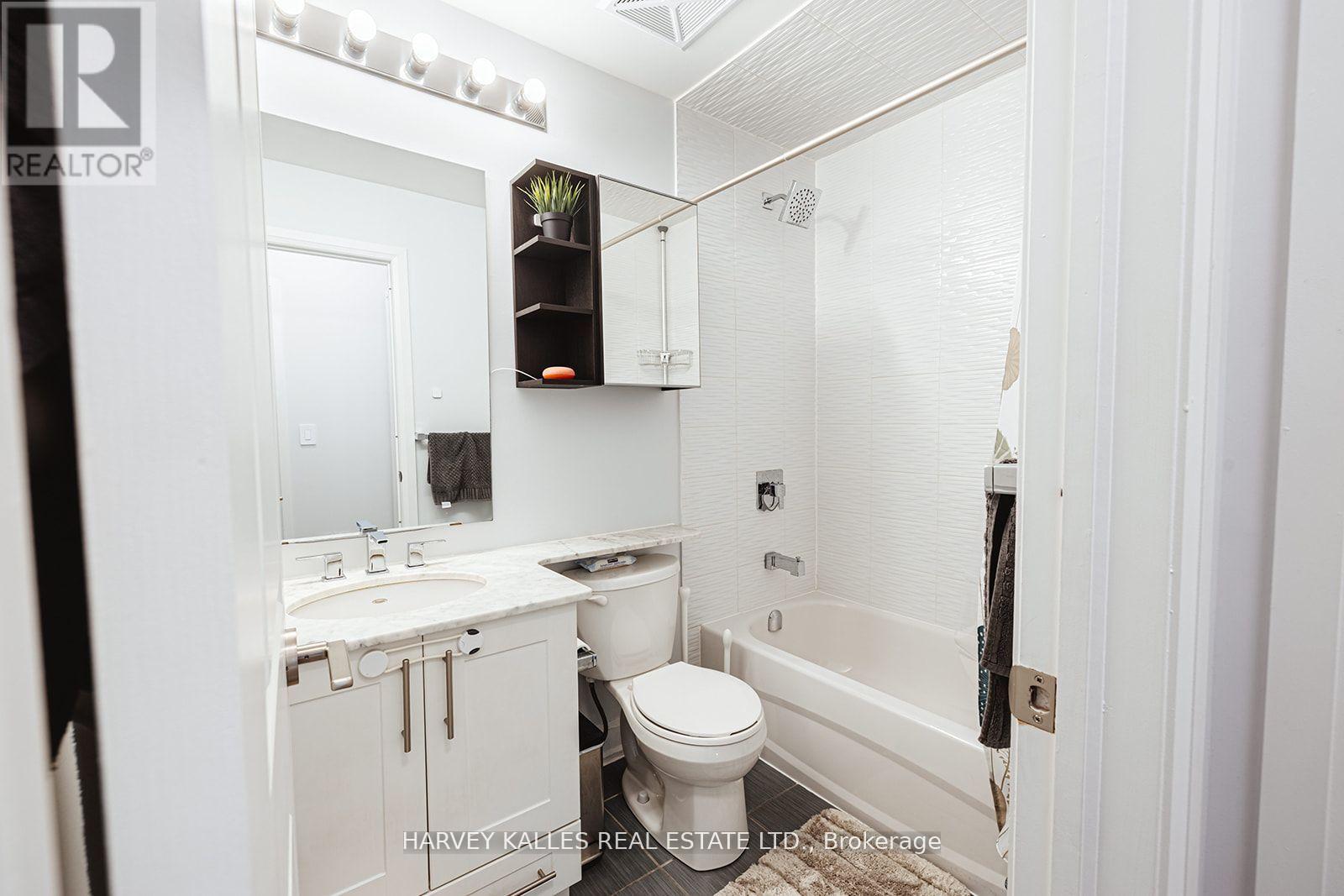 227 - 216 Oak Park Boulevard, Oakville, Ontario  L6H 0K3 - Photo 26 - W12382298