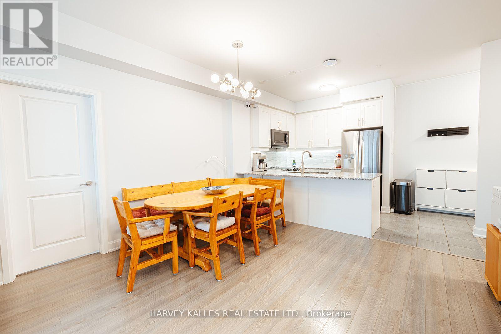 227 - 216 Oak Park Boulevard, Oakville, Ontario  L6H 0K3 - Photo 30 - W12382298