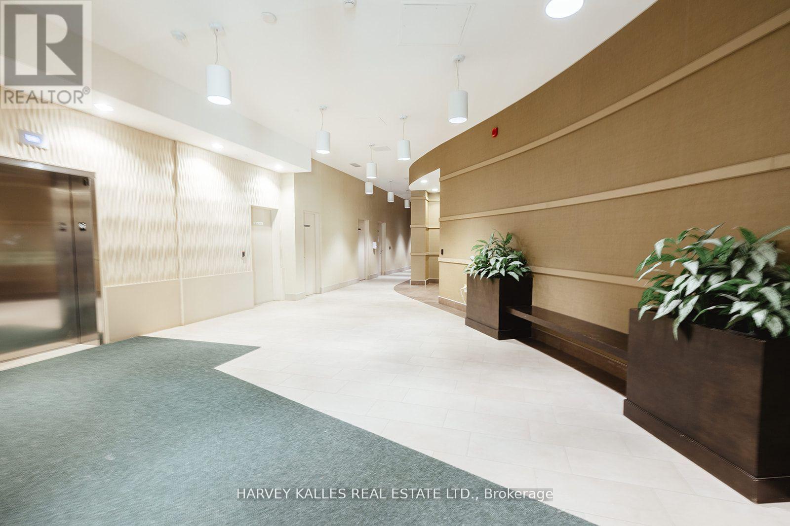 227 - 216 Oak Park Boulevard, Oakville, Ontario  L6H 0K3 - Photo 46 - W12382298