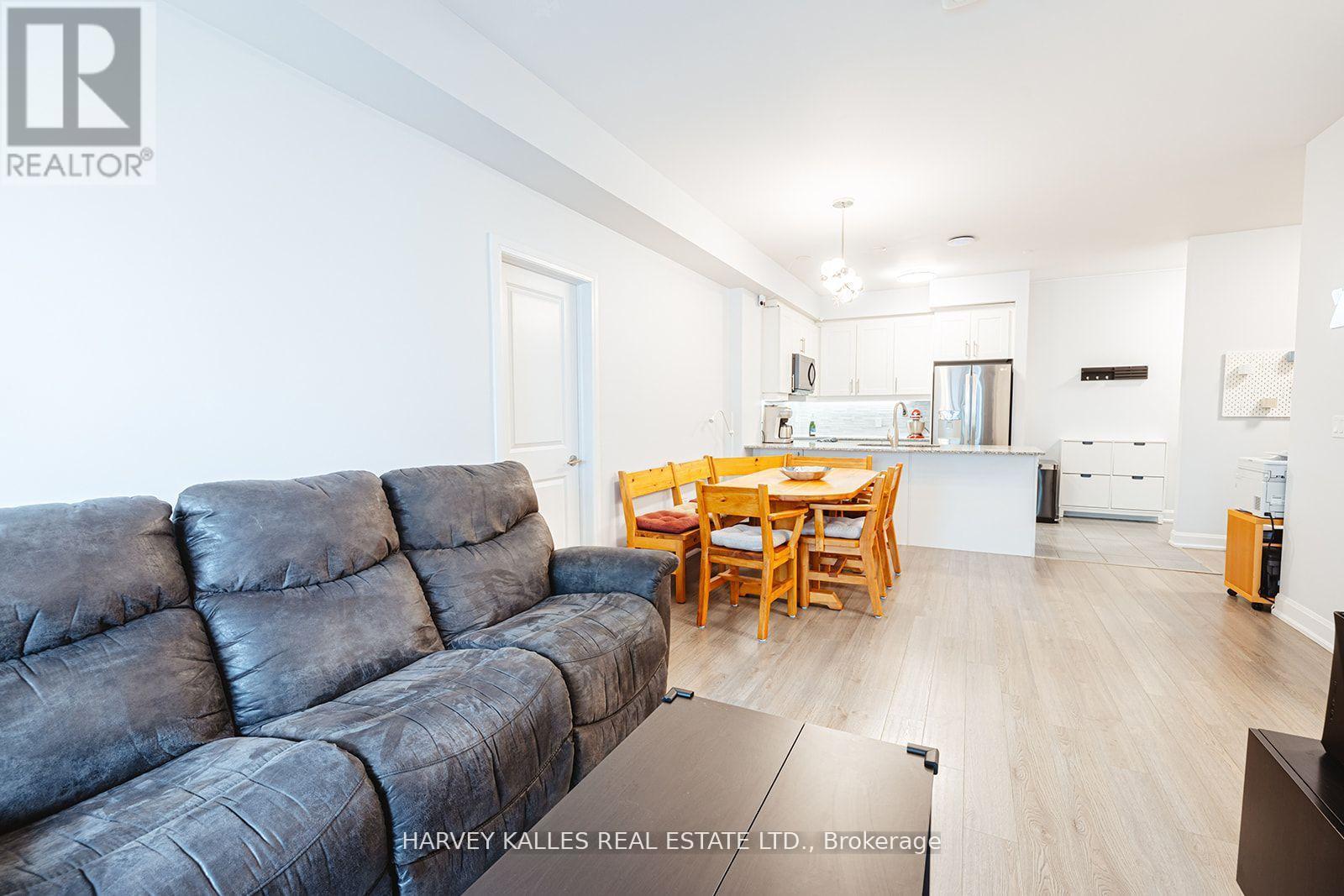 227 - 216 Oak Park Boulevard, Oakville, Ontario  L6H 0K3 - Photo 6 - W12382298