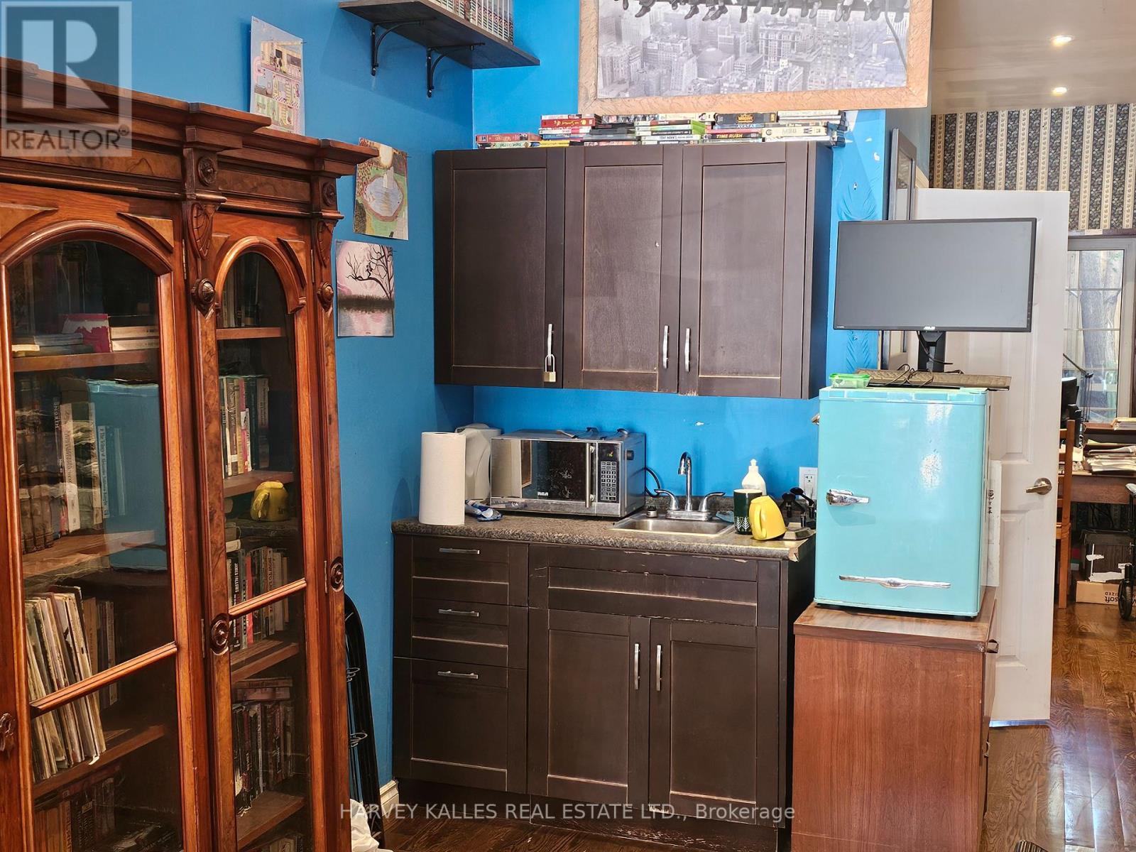 183 Augusta Avenue, Toronto, Ontario  M5T 2L4 - Photo 7 - C12383078