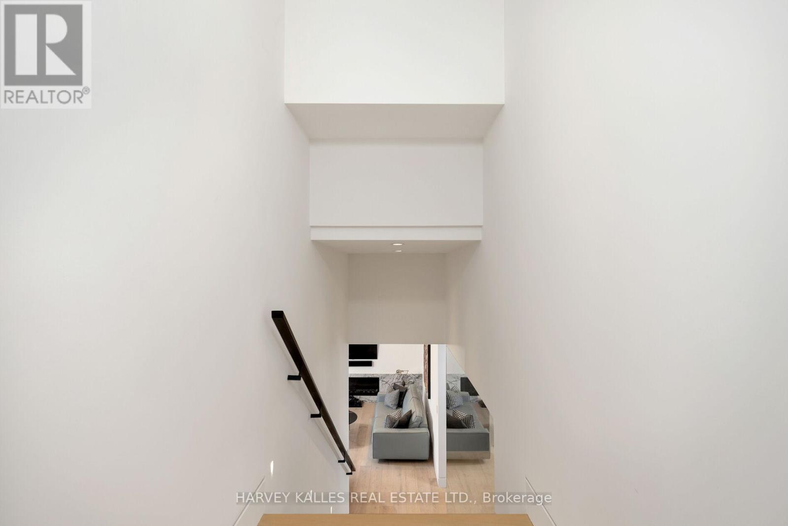 30 Edenbrook Hill, Toronto, Ontario M9A 3Z6 - Photo 34 - W12405349