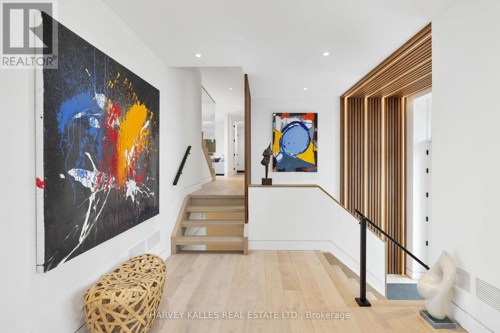 30 Edenbrook Hill, Toronto, Ontario M9A 3Z6 - Photo 6 - W12405349