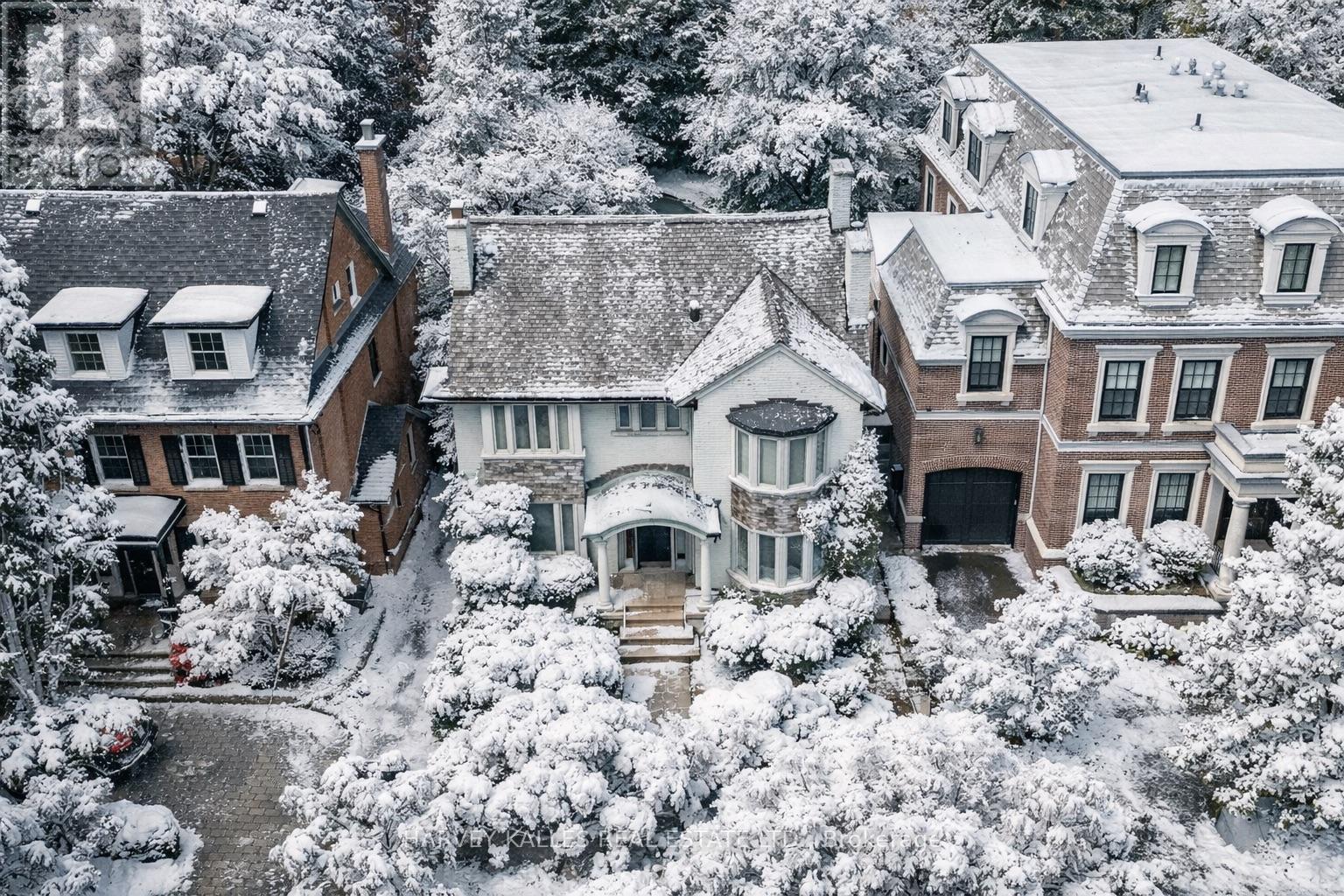 38 DUNVEGAN ROAD, Toronto, Ontario