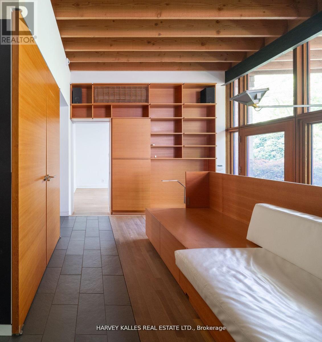 38 Dunvegan Road, Toronto, Ontario M4V 2P6 - Photo 15 - C12406560