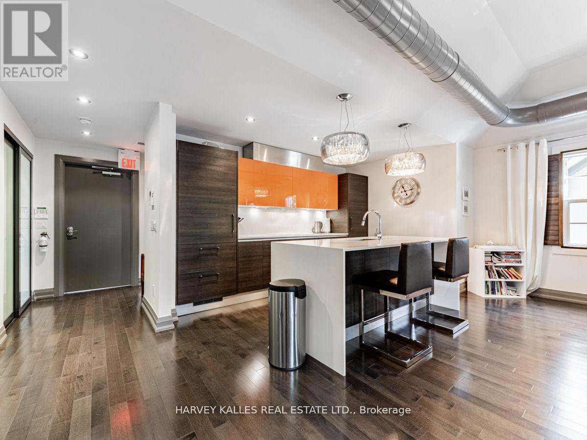 80 Centre Street, Vaughan, Ontario  L4J 1E9 - Photo 10 - N12408820