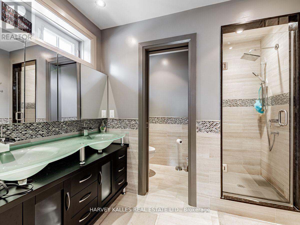 80 Centre Street, Vaughan, Ontario  L4J 1E9 - Photo 15 - N12408820