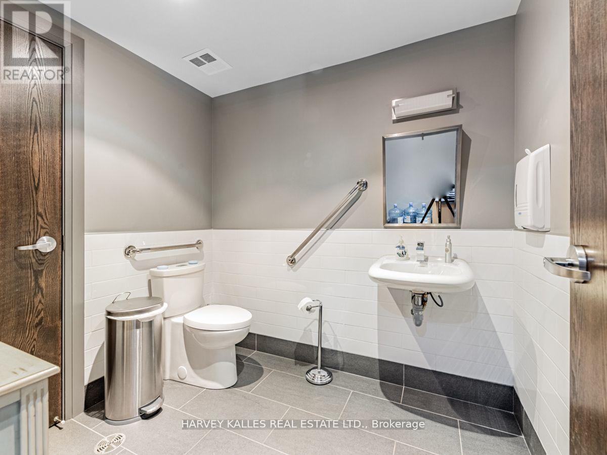 80 Centre Street, Vaughan, Ontario  L4J 1E9 - Photo 22 - N12408820