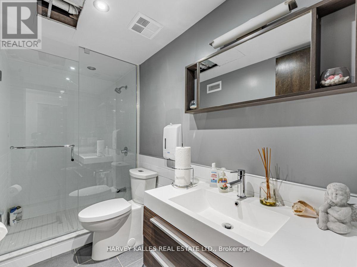 80 Centre Street, Vaughan, Ontario  L4J 1E9 - Photo 30 - N12408820