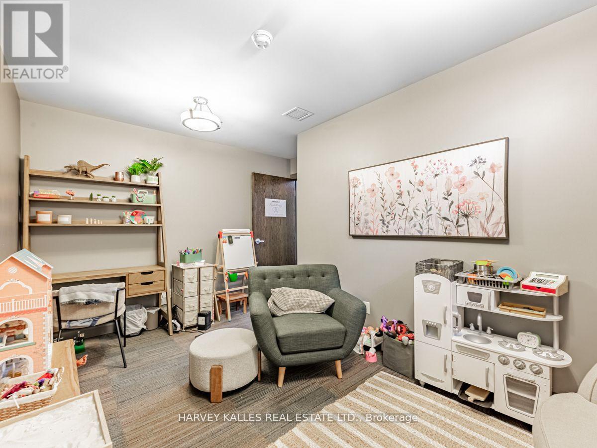 80 Centre Street, Vaughan, Ontario  L4J 1E9 - Photo 38 - N12408820