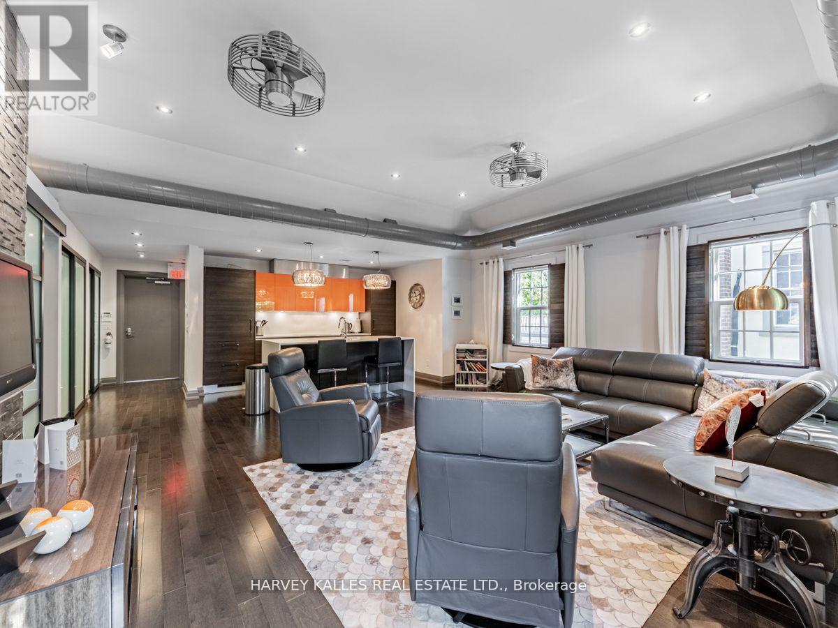 80 Centre Street, Vaughan, Ontario  L4J 1E9 - Photo 9 - N12408820