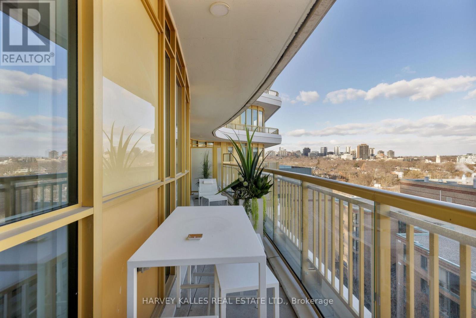 805 - 151 Avenue Road, Toronto, Ontario M5R 2H7 - Photo 11 - C12425040