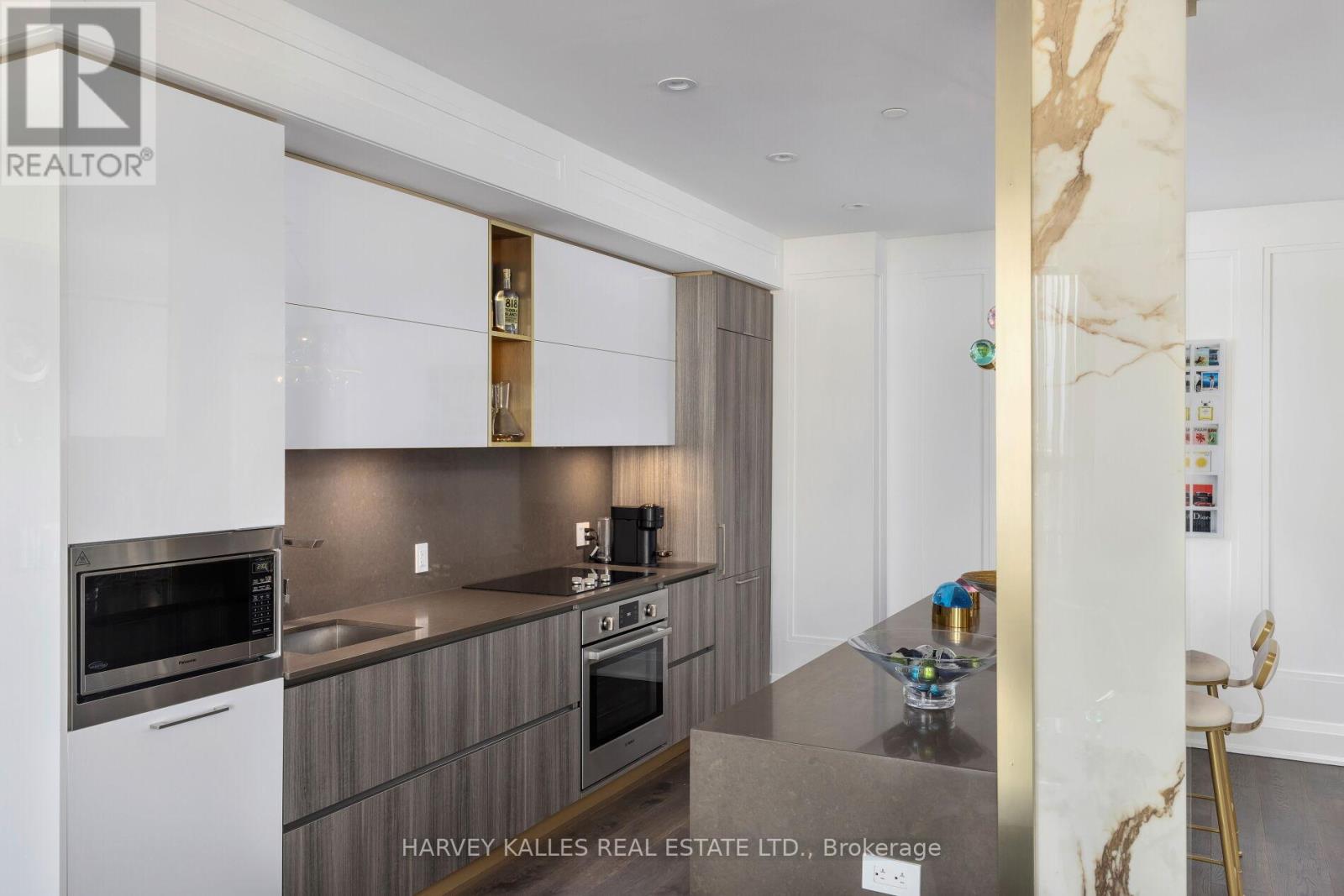 805 - 151 Avenue Road, Toronto, Ontario M5R 2H7 - Photo 18 - C12425040