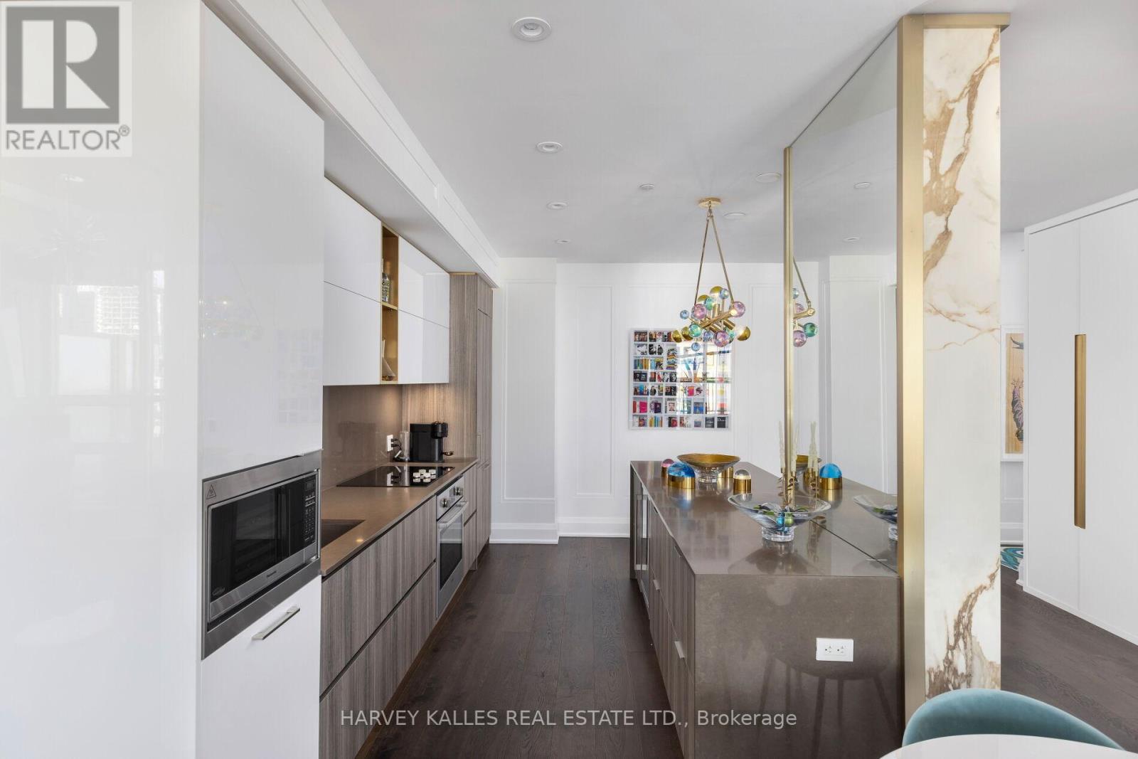 805 - 151 Avenue Road, Toronto, Ontario M5R 2H7 - Photo 19 - C12425040