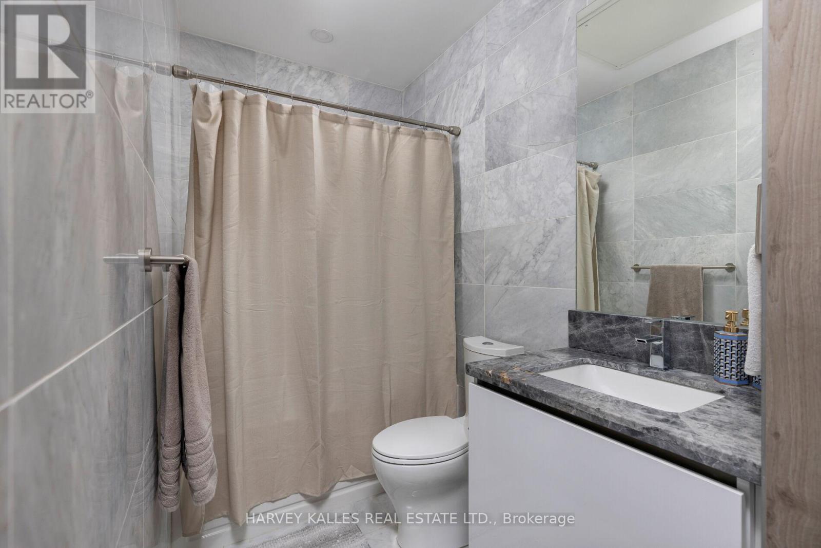 805 - 151 Avenue Road, Toronto, Ontario M5R 2H7 - Photo 35 - C12425040