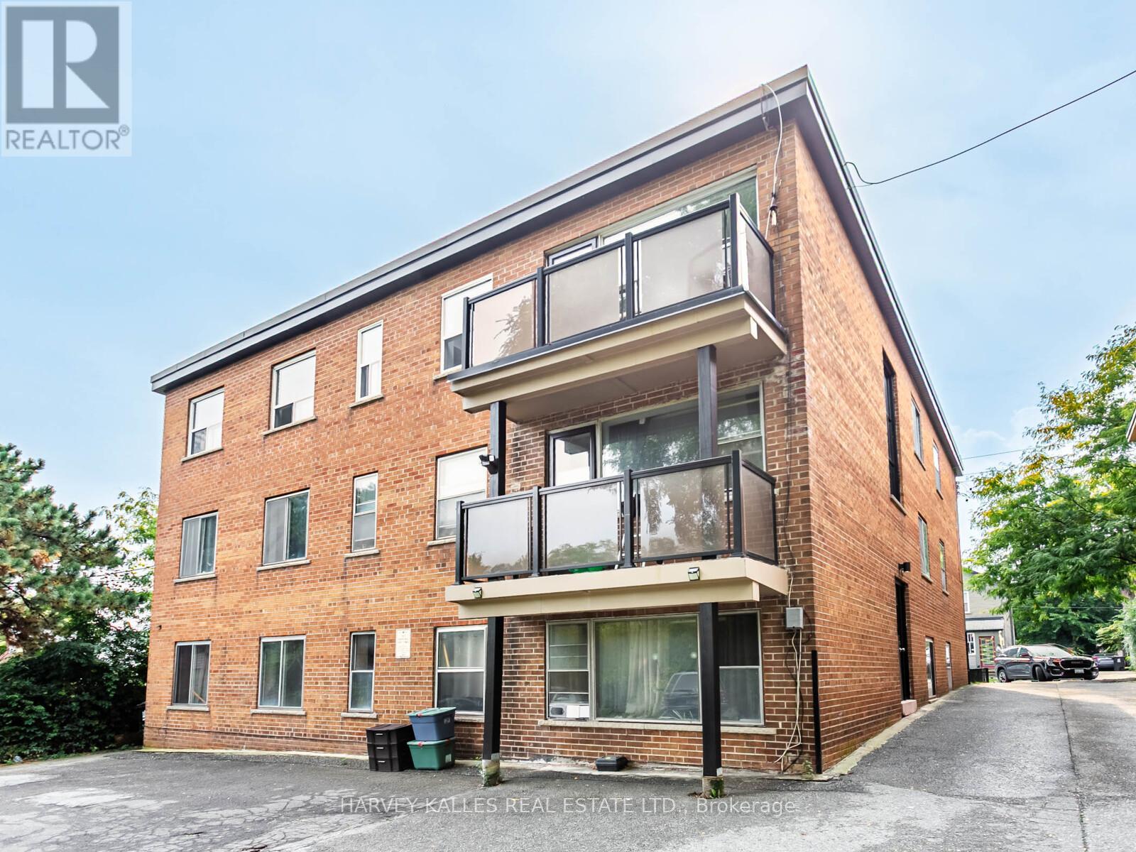 25 Windermere Avenue, Toronto, Ontario M6S 3J3 - Photo 20 - W12428849