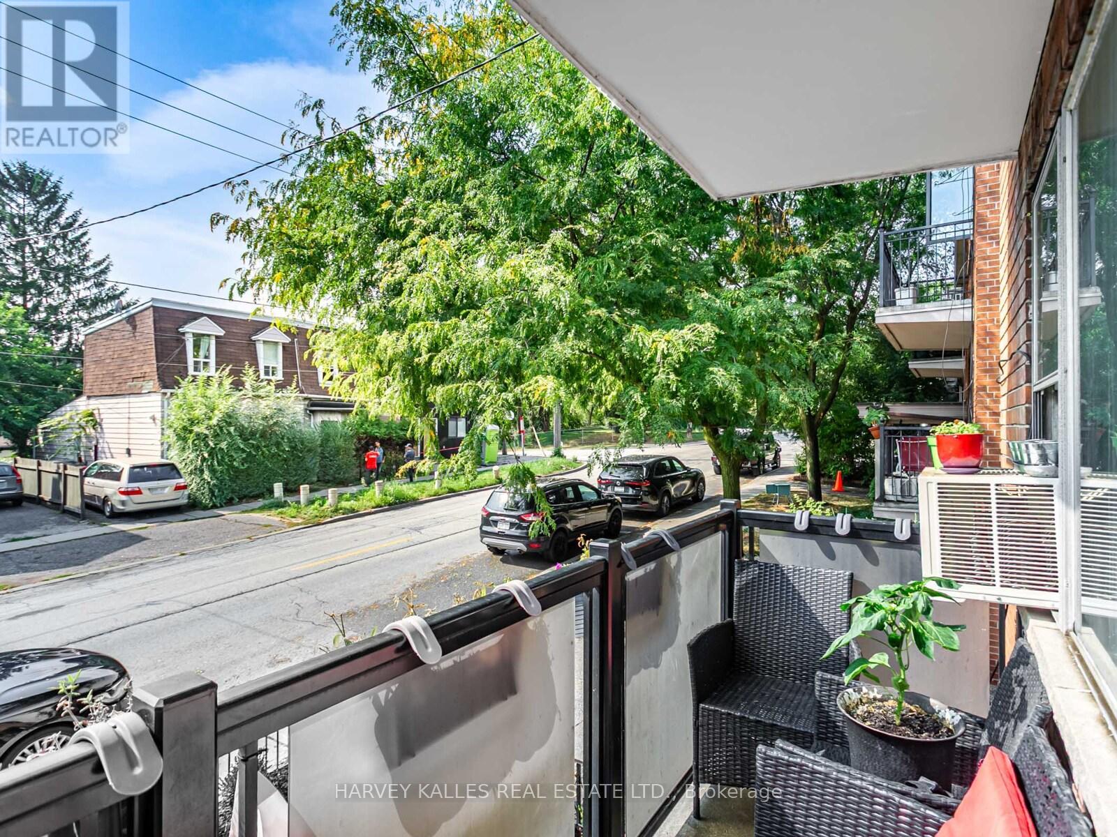 25 Windermere Avenue, Toronto, Ontario M6S 3J3 - Photo 18 - W12429049