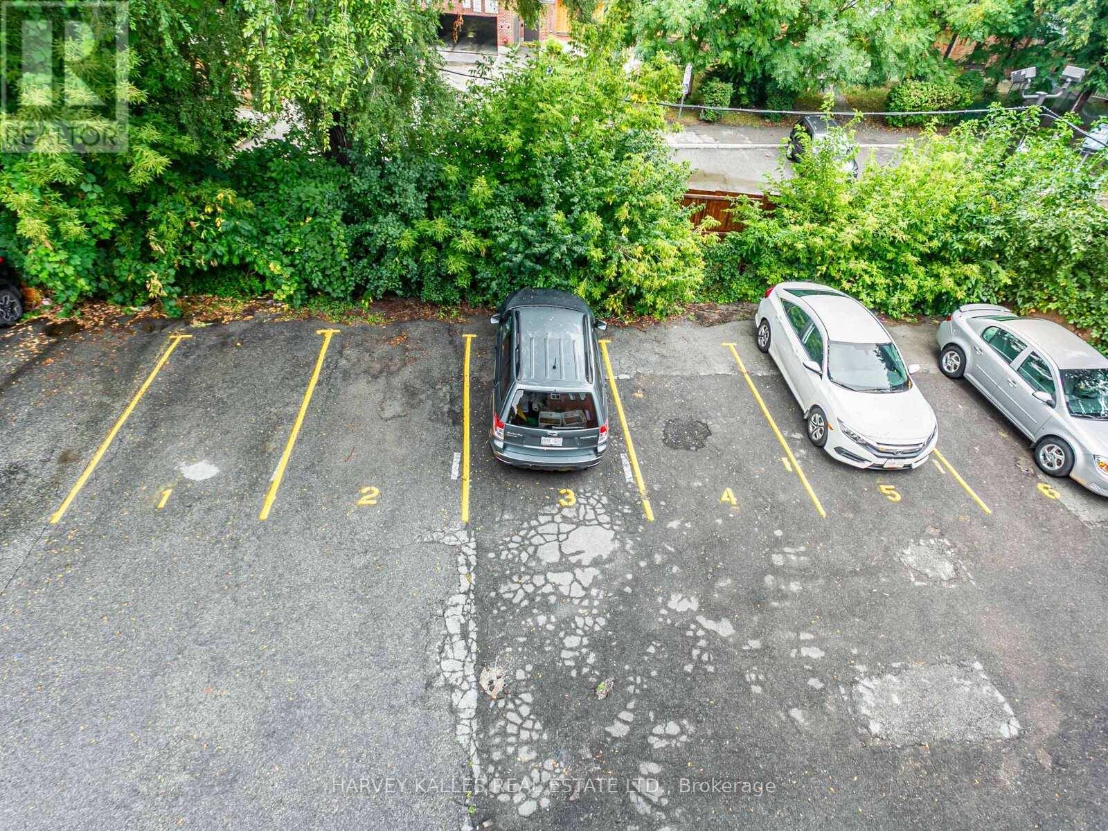 25 Windermere Avenue, Toronto, Ontario M6S 3J3 - Photo 19 - W12429049