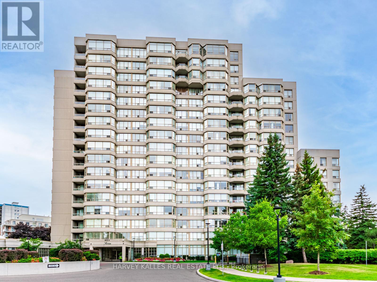 211 - 7 TOWNSGATE DRIVE, Vaughan, Ontario