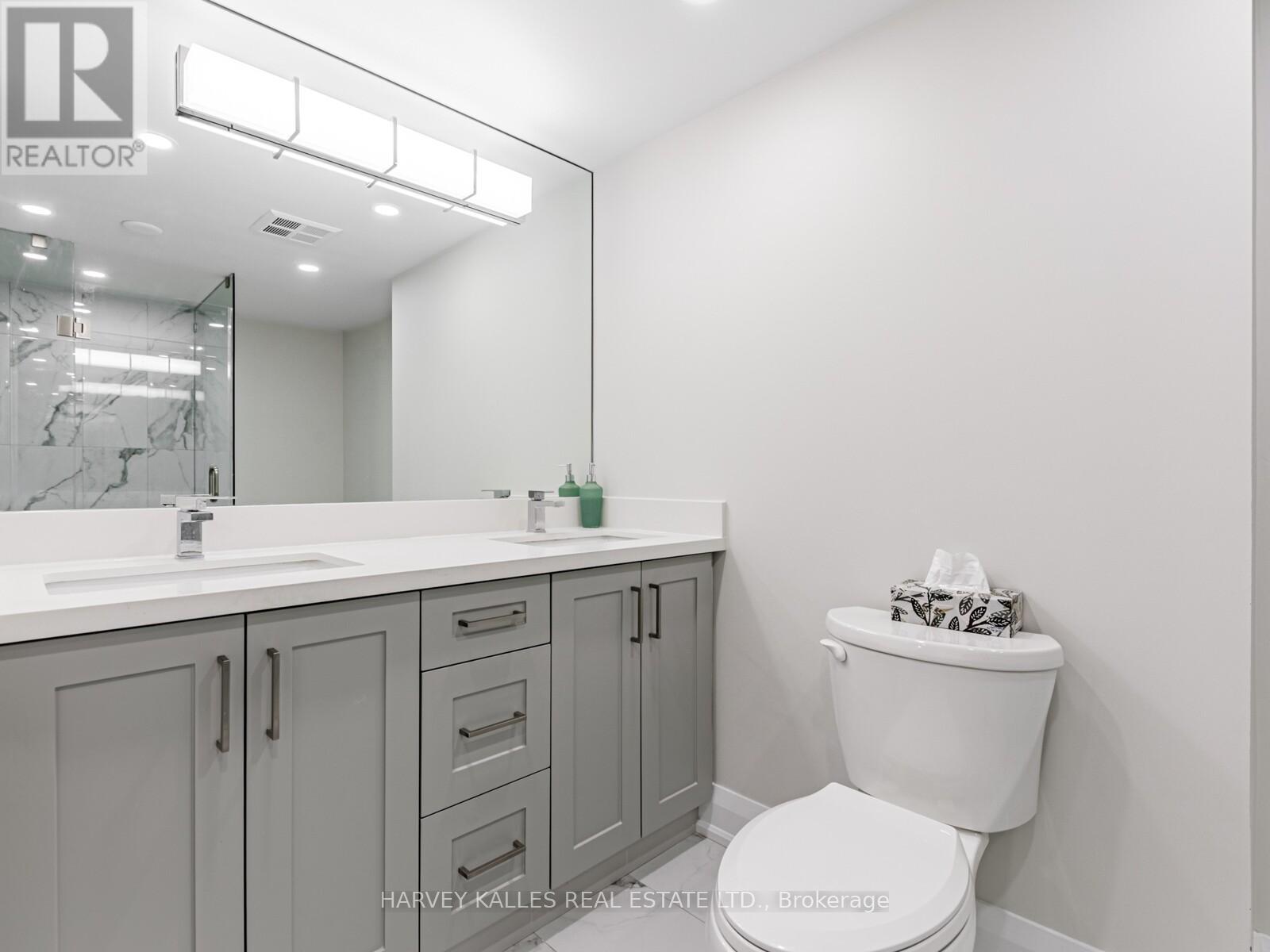 211 - 7 Townsgate Drive, Vaughan, Ontario L4J 7Z9 - Photo 22 - N12431704