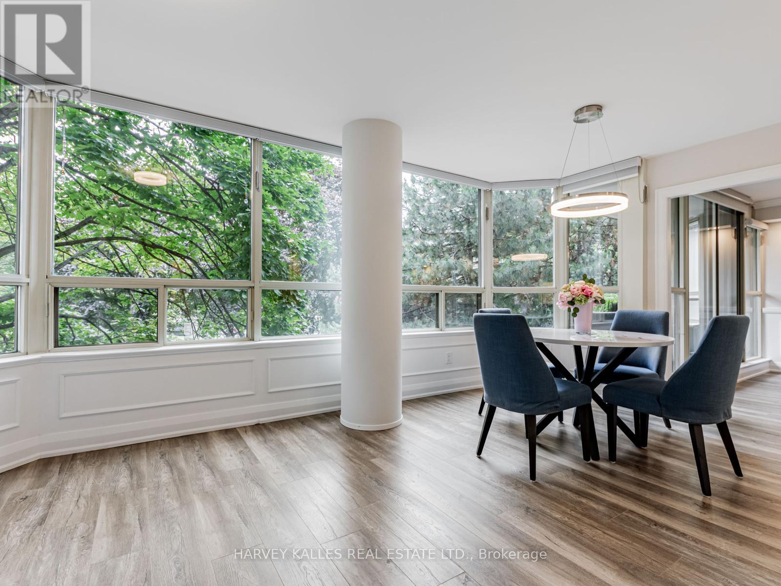 211 - 7 Townsgate Drive, Vaughan, Ontario L4J 7Z9 - Photo 8 - N12431704