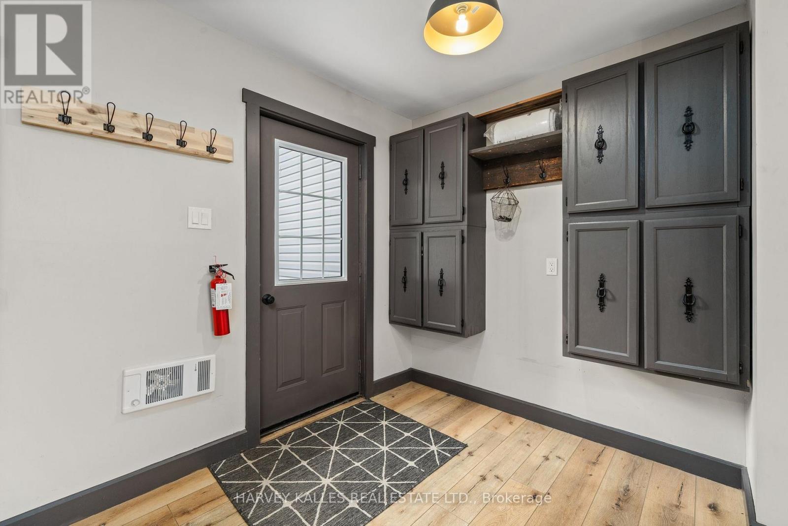 22 Demille Street, Prince Edward County, Ontario K0K 2T0 - Photo 16 - X12432284