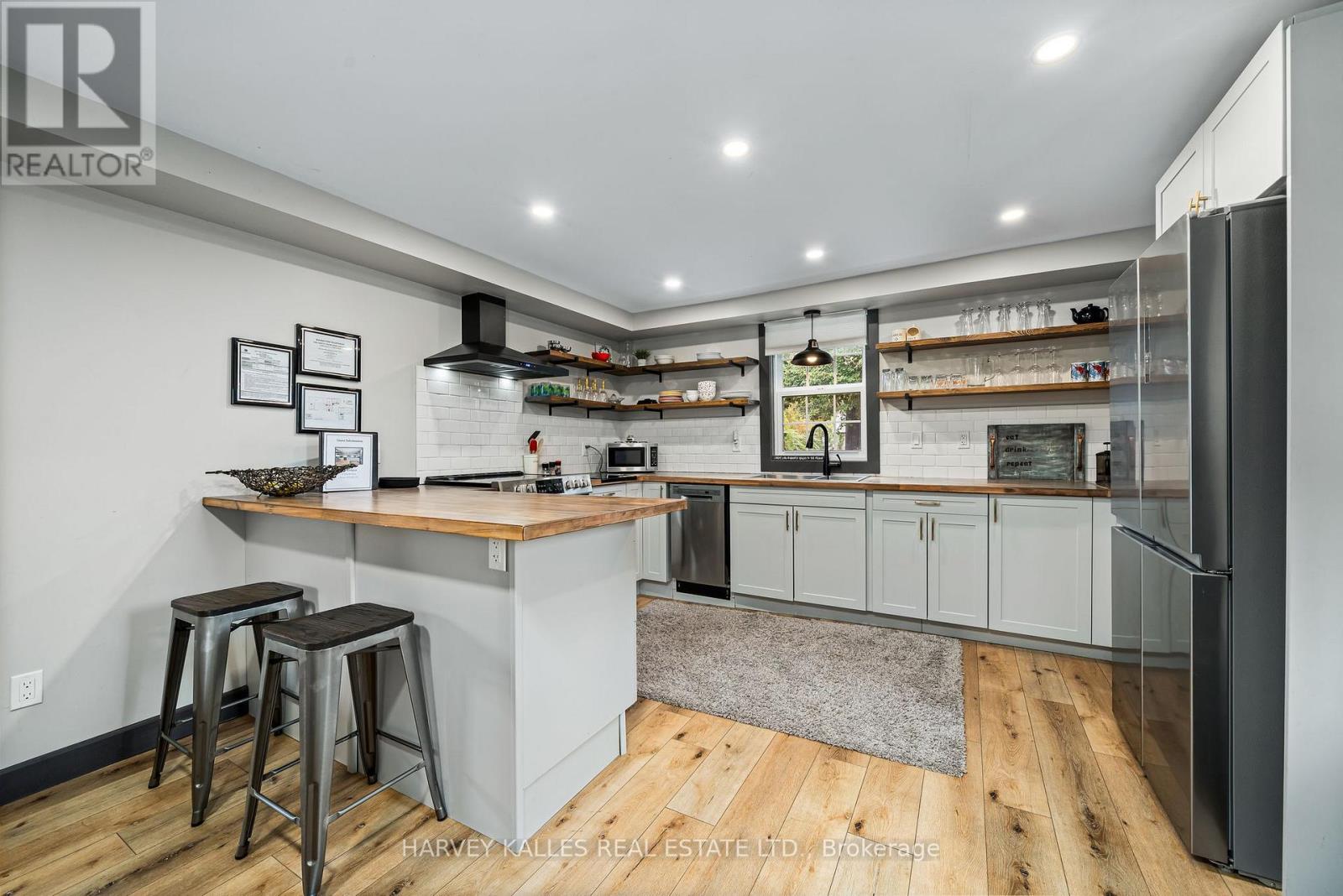 22 Demille Street, Prince Edward County, Ontario K0K 2T0 - Photo 6 - X12432284