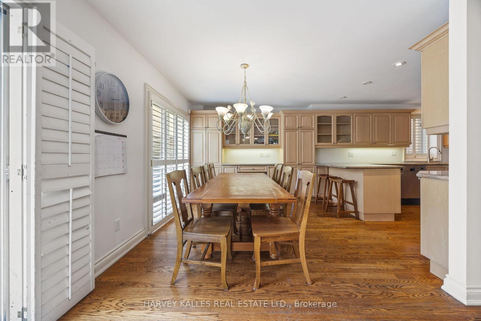 26 Forest Ridge Drive, Toronto, Ontario  M6B 1H3 - Photo 14 - C12438515