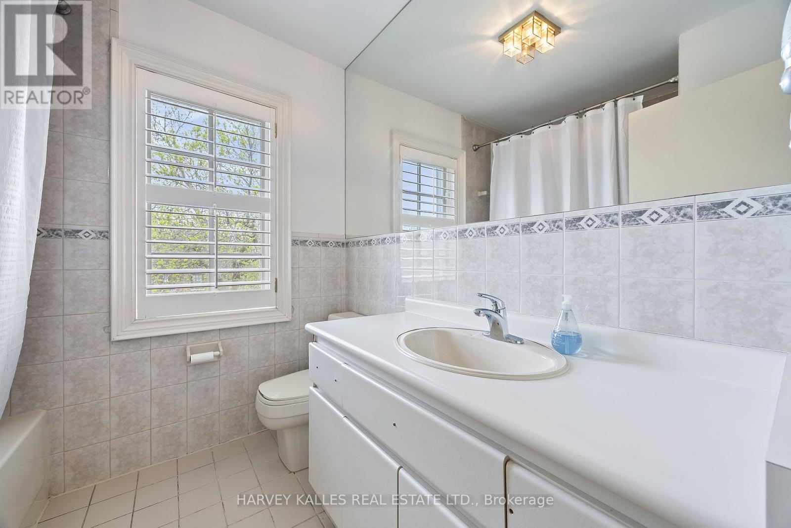 26 Forest Ridge Drive, Toronto, Ontario  M6B 1H3 - Photo 29 - C12438515