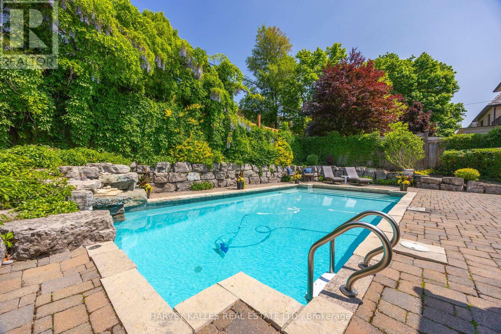 26 Forest Ridge Drive, Toronto, Ontario  M6B 1H3 - Photo 35 - C12438515