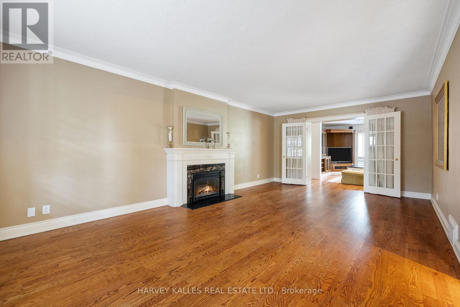 26 Forest Ridge Drive, Toronto, Ontario  M6B 1H3 - Photo 6 - C12438515