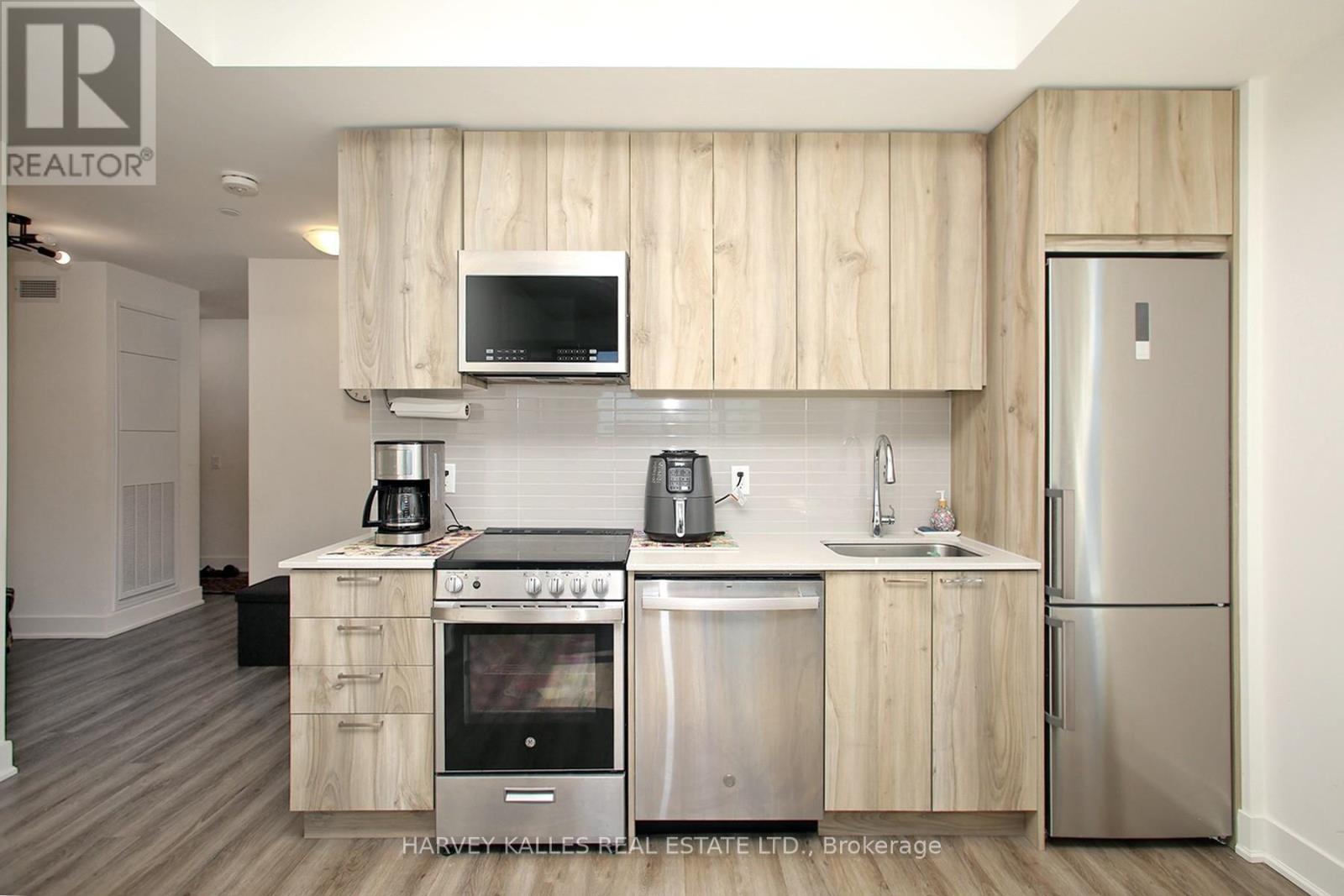 305 - 185 Deerfield Road, Newmarket, Ontario L3Y 0G7 - Photo 11 - N12446363