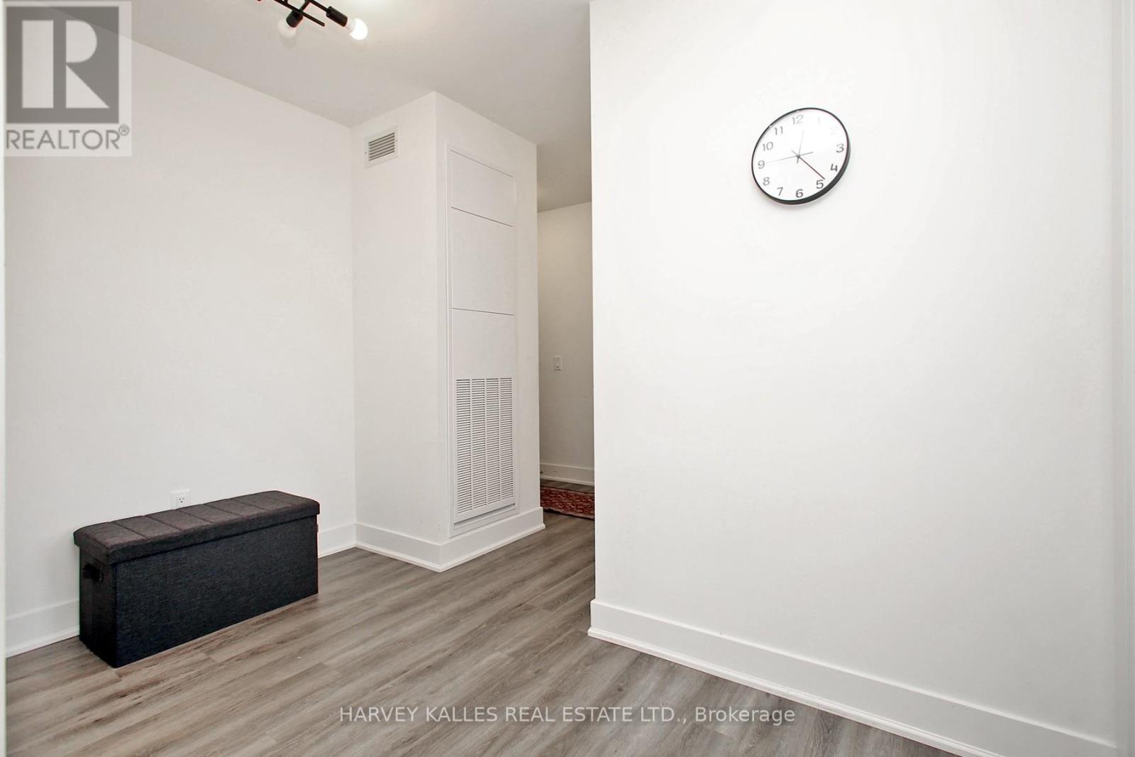 305 - 185 Deerfield Road, Newmarket, Ontario L3Y 0G7 - Photo 14 - N12446363