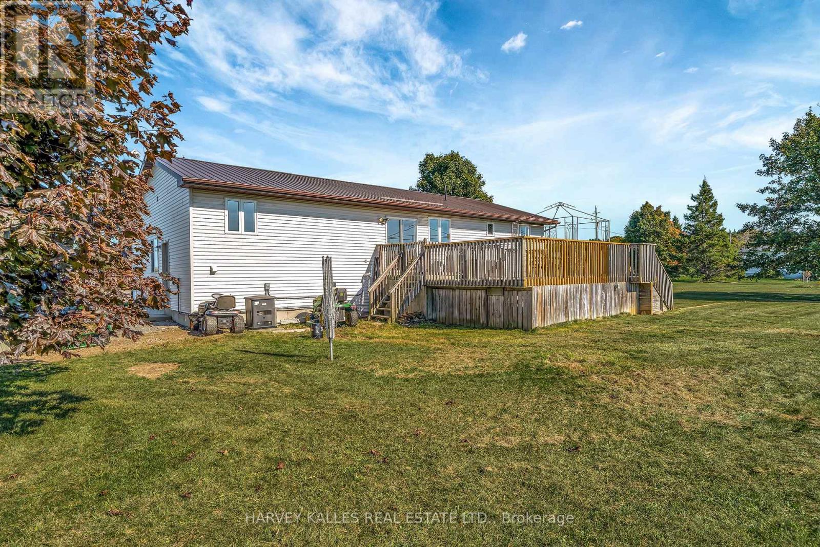 198 Welbanks Road, Prince Edward County, Ontario K0K 1P0 - Photo 29 - X12446517